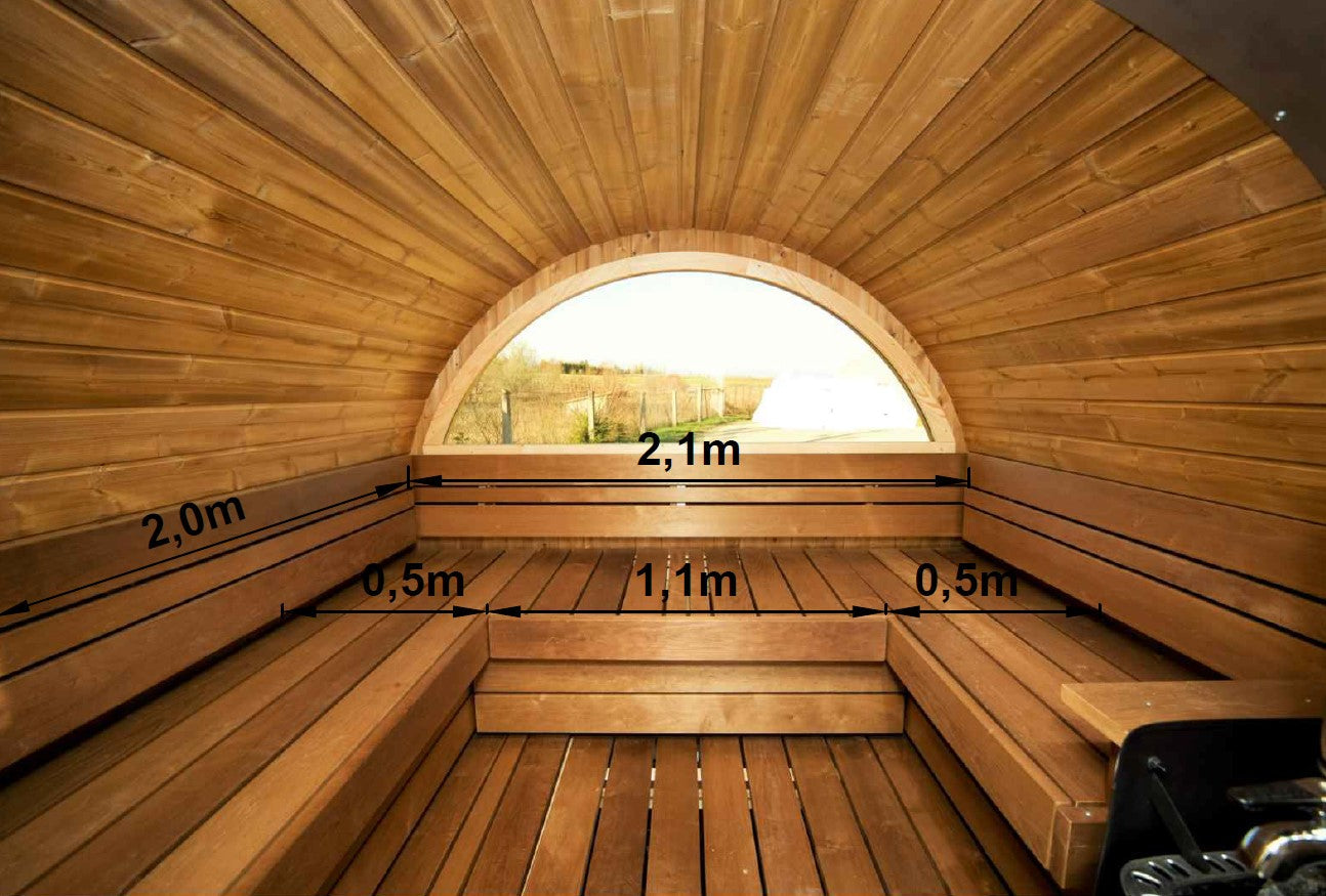 Fasssauna ALEX DE LUX bietet mit ihrem eleganten Design und großzügigen U-Form höchsten Komfort für Ihr Wellness-Erlebnis.