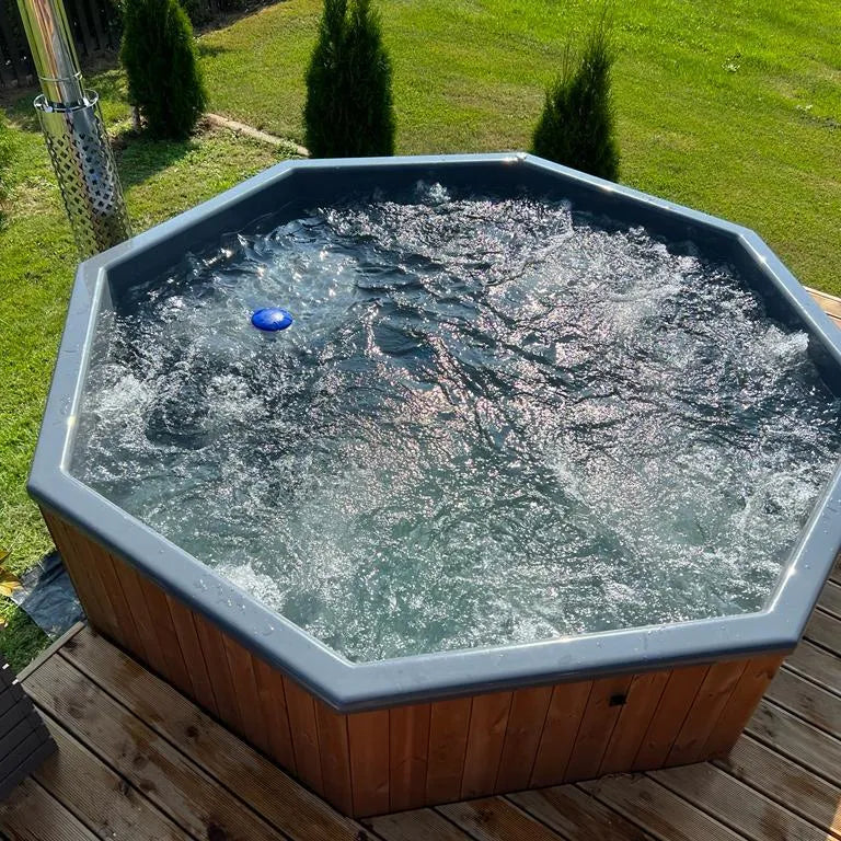 Badezuber Octagon mit integriertem Ofen