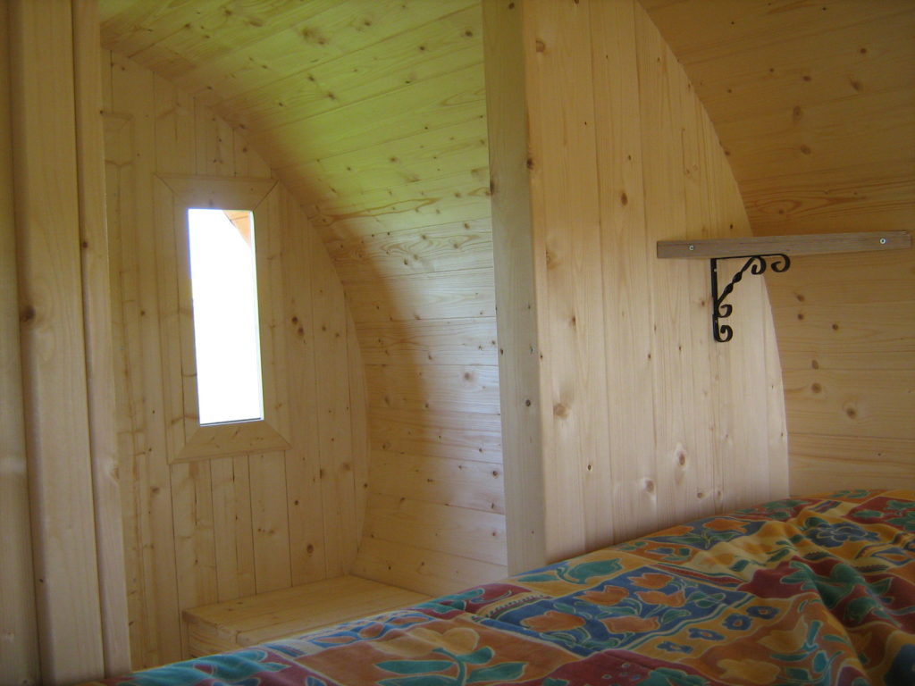 Campingfass Mini-Hotel Thermoholz - Camping & Wandern