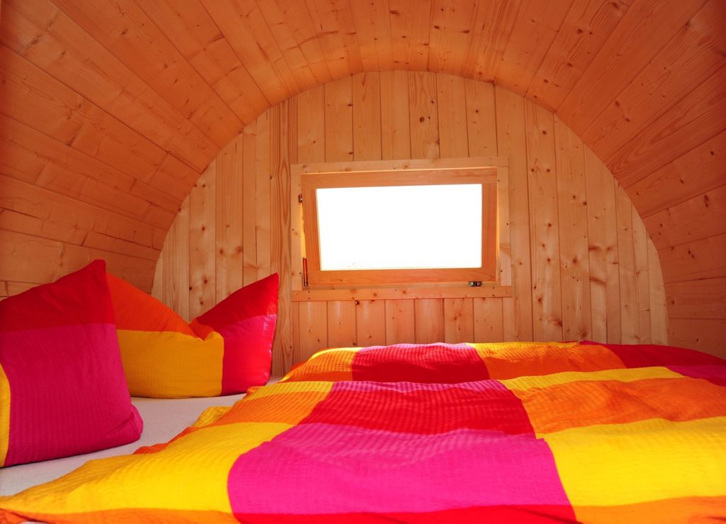 Campingfass Mini-Hotel Thermoholz - Camping & Wandern